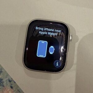 Apple Watch - Nike Series 7+ 45mm Starlight Aluminum